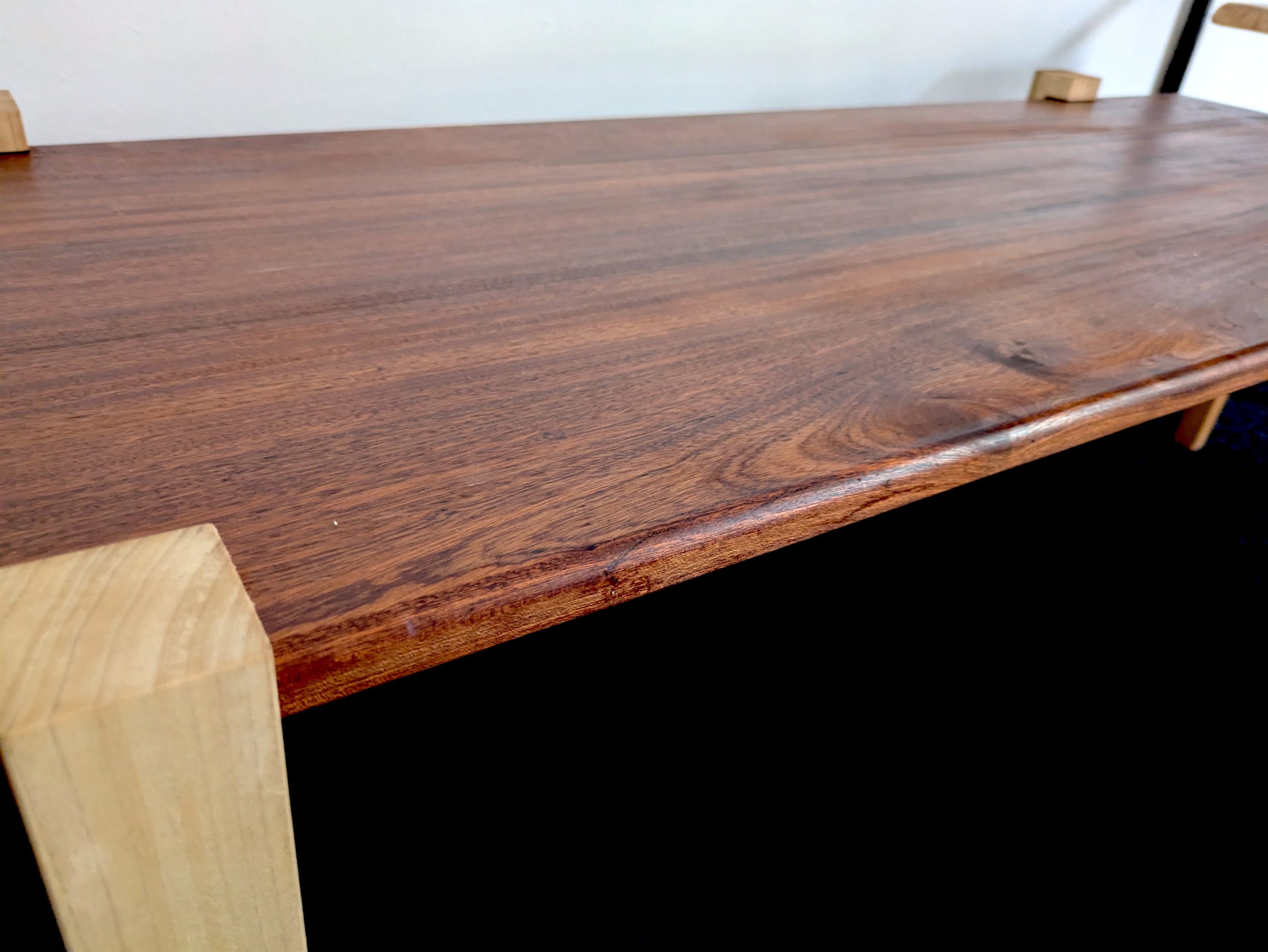 Mahogany Sapele & Maple Monolith – Mahogany Club Table - Image 3